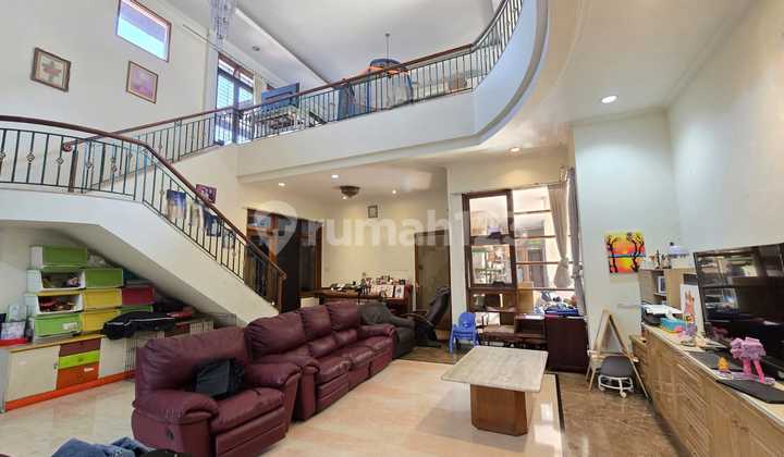 Rumah Bagus 2 Lantai & Basement Di Sayap Dago Lokasi Prime Rumah Bagus 2 Lantai & Basement Di Sayap Dago Lokasi Prime