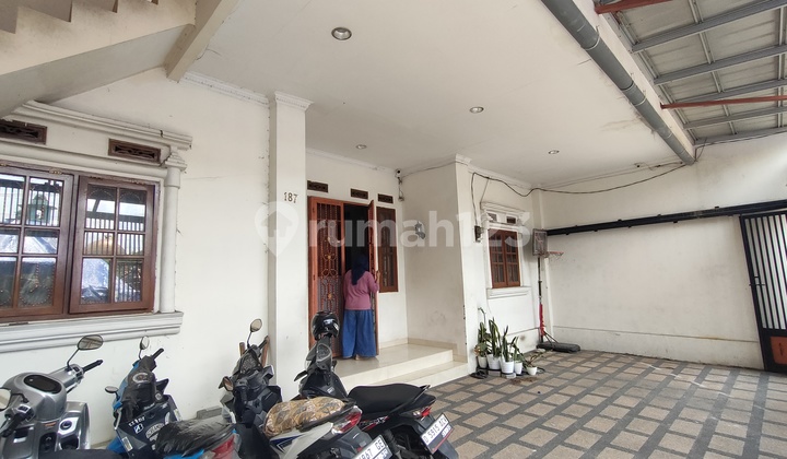 Rumah Tinggal & 30 Kamar Kost Di Sayap Jl. Dulatip Pasar Baru, Shm Rumah Tinggal & 30 Kamar Kost Di Sayap Jl. Dulatip Pasar Baru, Shm
