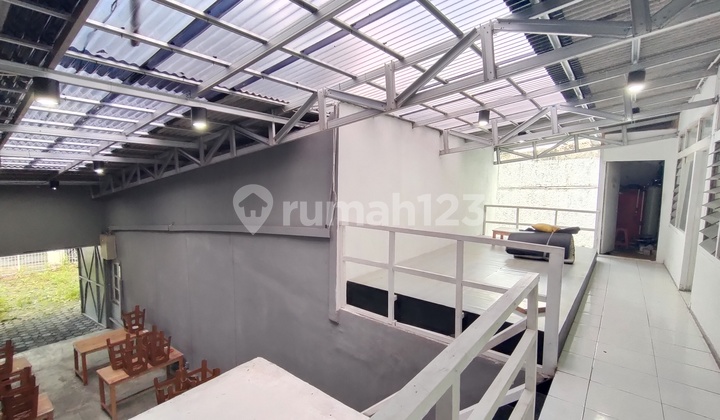 Commercial space on Jresna Wing Street, Pajajaran. Commercial space on Jresna Wing Street, Pajajaran.