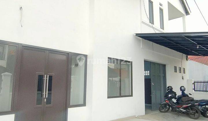 Rumah Kantor 2 Lantai Hoek Di Kopo Permai Ii Shm Selatan Timur 1