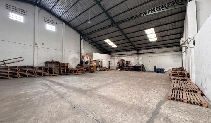 Warehouse Rental at Taman Kopo Indah 1 Wing, Near Toll Road Warehouse Rental at Taman Kopo Indah 1 Wing, Near Toll Road