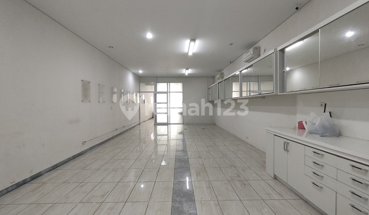 Two-Story Shop House in East Palangka Raya HBBC, East Certificate