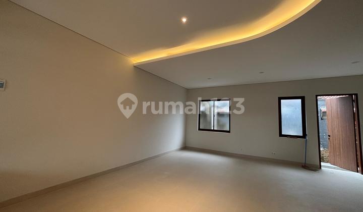 New 2-Story House on Pajajaran Wing, Certificate of Ownership, Near Airport and Mall. 2