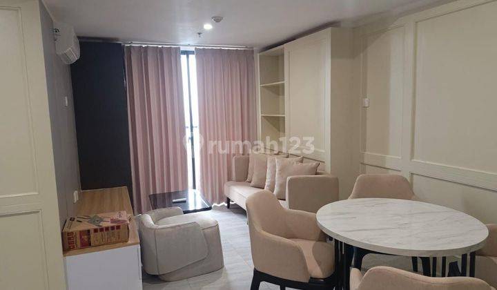 Apartemen Collins Boulevard 3BR Semi Furnished Bagus 1