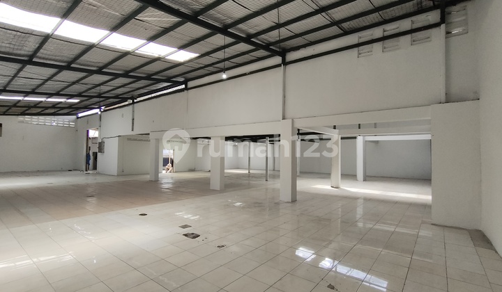 Gudang di Holis 618 M SHM Dekat Tol Gudang di Holis 618 M SHM Dekat Tol