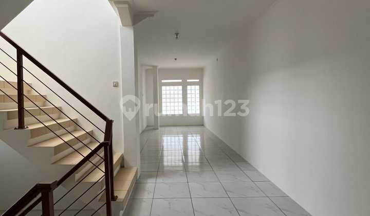 Ruko 2 Lantai Full Renovasi Di Komplek Taman Rahayu, Shm