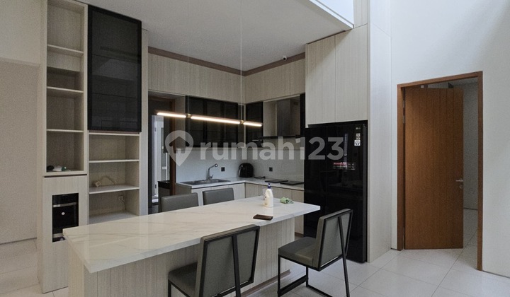 Luxury 2-Story House in Muara Complex, Freehold Title 2