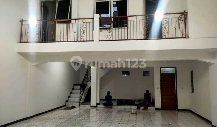 Ruko di Terusan Buah Batu, Bandung 