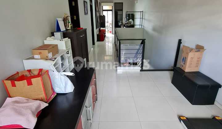 Rumah 2,5 Lantai Bagus Sumber Sari
