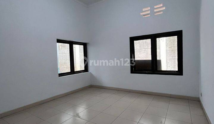 Gudang di Sudirman Lokasi Strategis  4