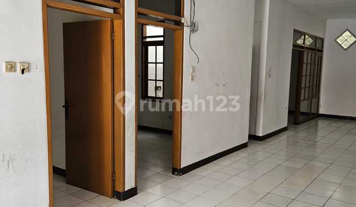 Rumah Bagus di Taman Kopo Indah 1 9