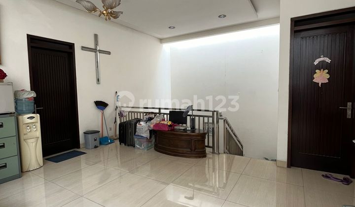 Nice 3-Story House in Mekarwangi. 2