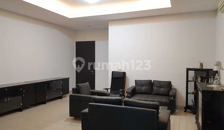 Good Two-Story House Singgasana Pradana 2