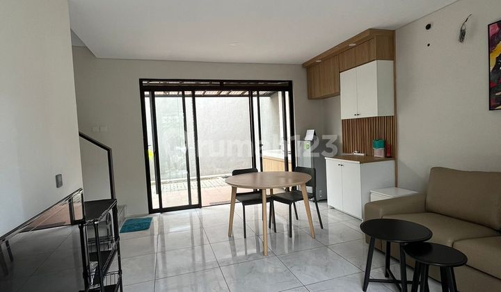 Rumah 2 Lantai Bagus Semi Furnished Kbp Tatar Simakirana