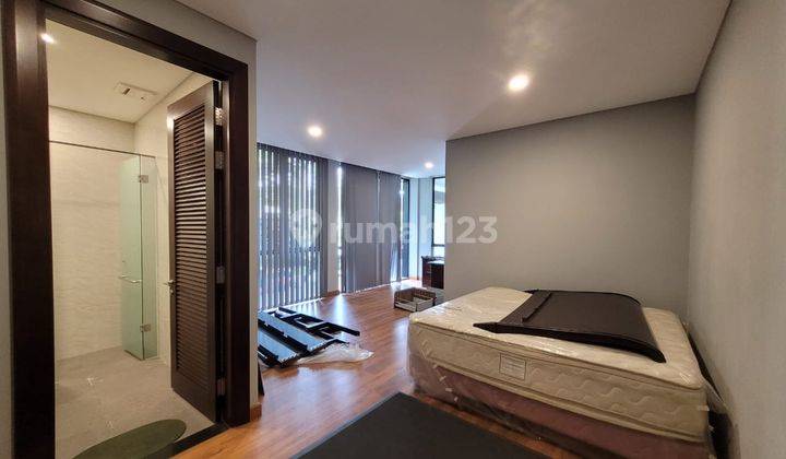 Rumah 2 Lantai Minimalis Lux Setraduta, Bandung 2