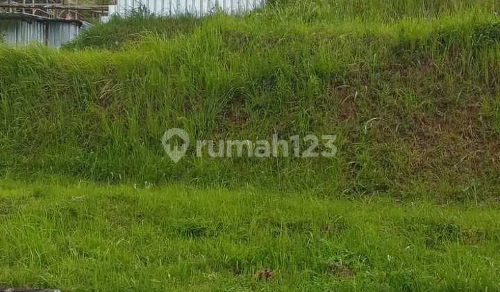 Plot in Budi Indah, Bandung