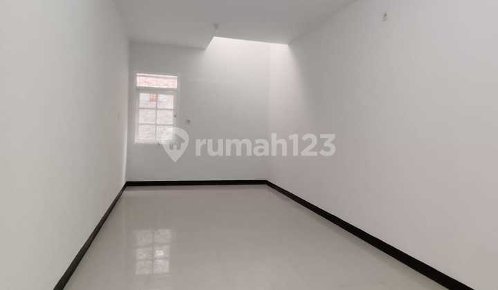 Turun Harga! Rumah Bagus Taman Kopo Indah 2 Patung Kuda