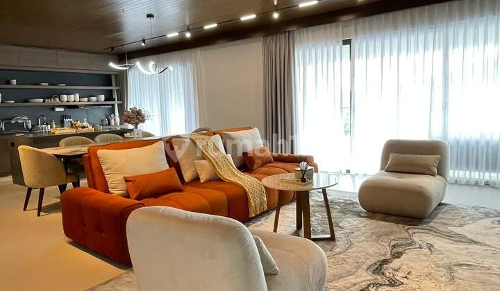 Rumah 3 Lantai Lux Furnished di Dago Resort 1