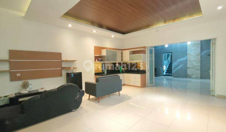 Rumah 2 Lantai Bagus di Perumahan Riviera, Bandung 1