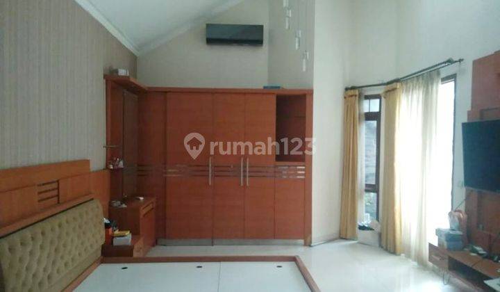 Turun Harga Rumah 2 Lantai Semi Furnished di Setra Indah, Bandung 1