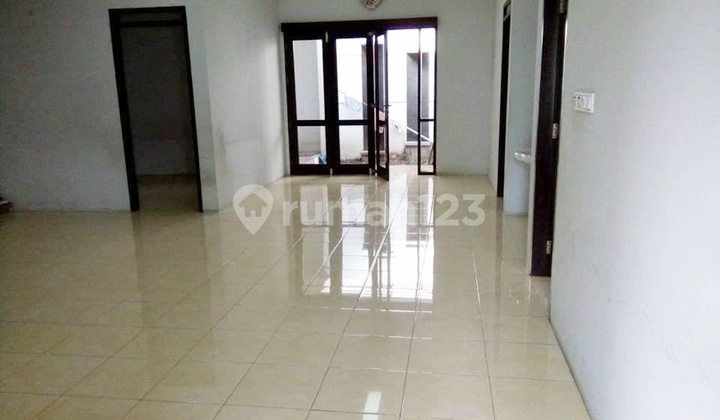 Rumah Bagus Singgasana Pradana, Bandung