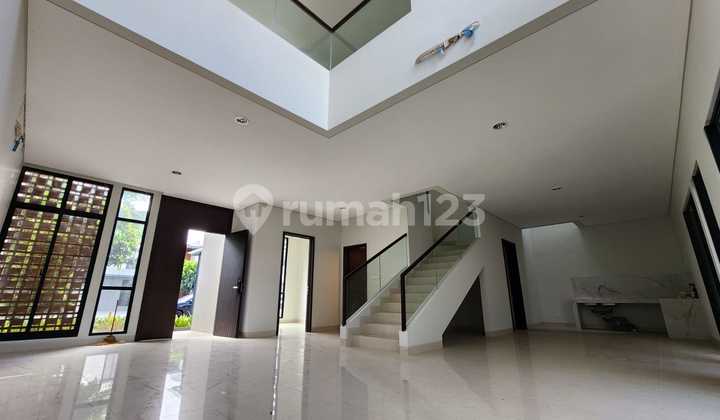 Rumah Summarecon Bandung Cluster Emily Dekat Dengan Clubhouse Bagus Unfurnished SHM Summarecon Bandung, Bandung 2