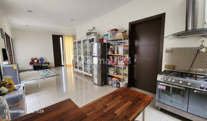 Rumah 2 Lantai di Cluster Btari Summarecon Bandung, Bandung 1