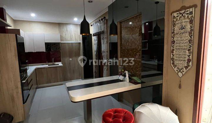 Rumah Bagus Furnished di Antapani, Bandung 2