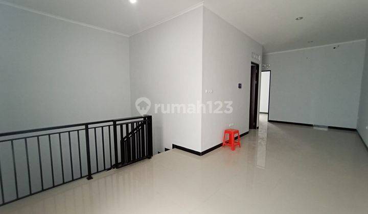 Rumah 2 Lantai Bagus di Taman Kopo Indah 5 Sherwood , Bandung 1