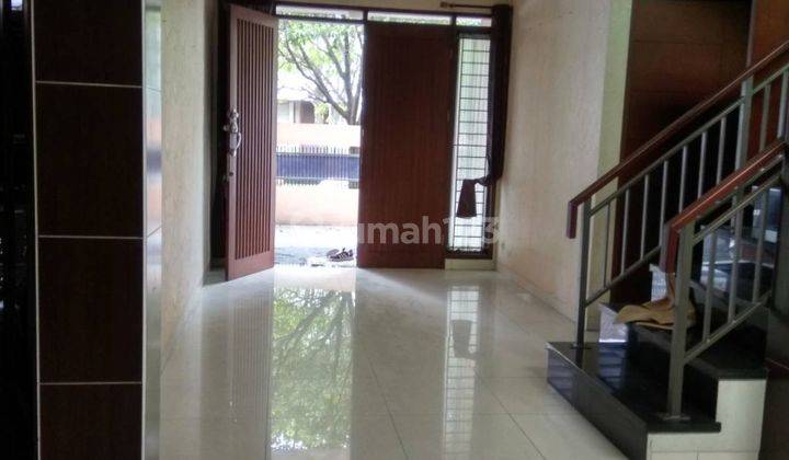 Rumah Bagus Furnished di Batununggal , Bandung 1