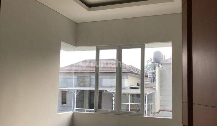 Rumah Bagus Unfurnished SHM di Pondok Hijau, Bandung 1