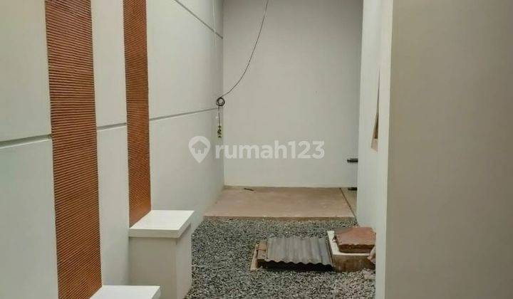 Rumah Bagus Semi Furnished di Singgasana Pradana, Bandung 2