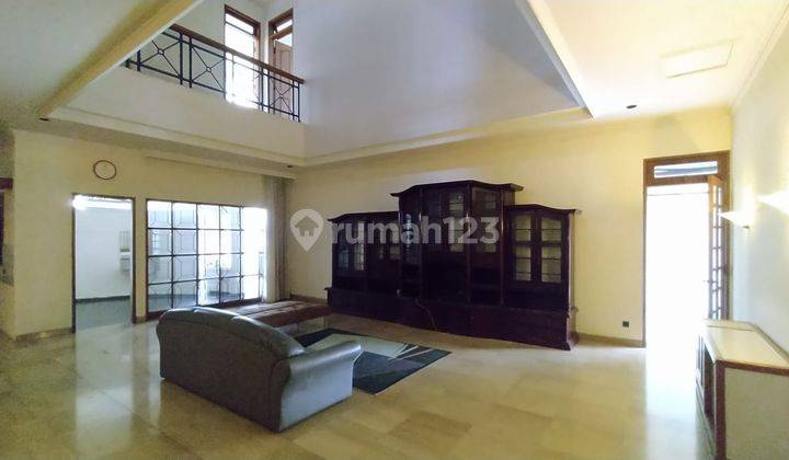 Rumah Bagus Unfurnished SHM di Sayap Dago, Bandung 2