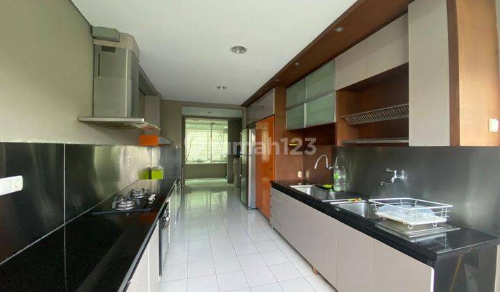 Rumah Bagus Semi Furnished SHM di Kota Baru Parahyangan Tatar Favorite, Bandung 2