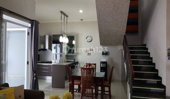 Rumah 2 Lantai Bagus Furnished di Setra Murni, Bandung 2