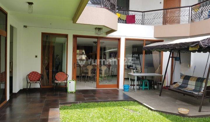 Rumah 2 Lantai Bagus Unfurnished di Riau, Bandung 2