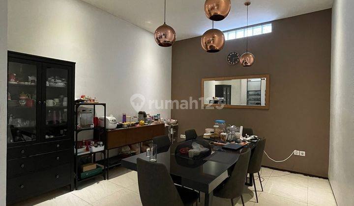 Rumah Bagus Semi Furnished di Garuda, Bandung 8
