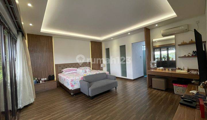 Rumah Bagus Semi Furnished di Garuda, Bandung 16