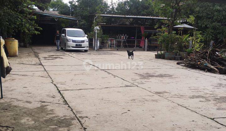 Rumah Bagus Unfurnished di Jalan Peta Mainroad, Bandung 1