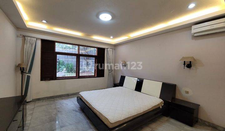 Rumah Bagus Unfurnished SHM di Surya Sumatri, Bandung 2