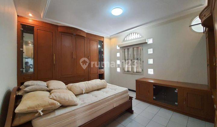 Rumah 2 Lantai Bagus Furnished SHM di Sayap Dago
belakang Jayakarta
, Bandung 11