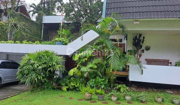 Rumah Bagus Unfurnished SHM di Lembah Sukaresmi, Bandung 1