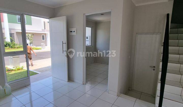 Rumah 2 Lantai Bagus Unfurnished SHM di Dayana Summarecon, Bandung 2