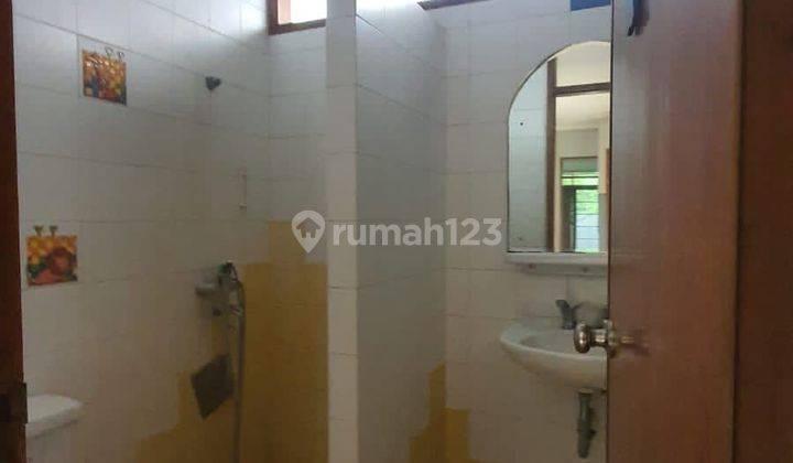 Rumah Bagus Unfurnished SHM di Singgasana Pradana, Bandung 1