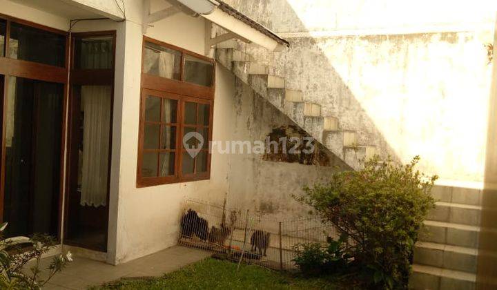 Rumah Bagus Unfurnished SHM di Setiabudi, Bandung 1