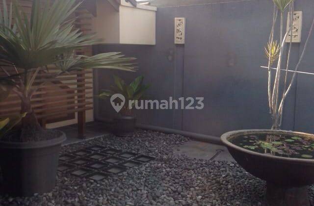 Rumah Bagus Semi Furnished SHM di Setrasari, Bandung 2