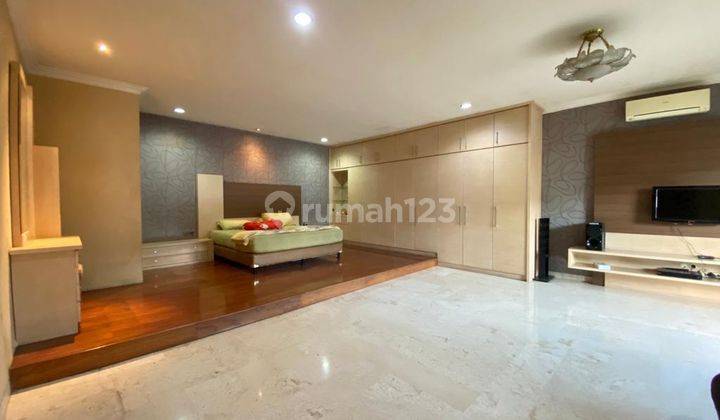 Rumah Bagus Furnished SHM di Taman Sakura , Bandung 1