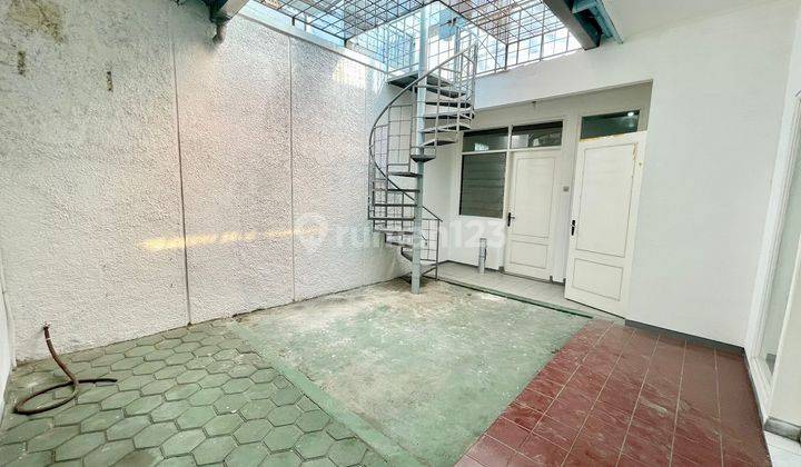 Rumah Bagus Unfurnished SHM di Kembar Mas , Bandung 2