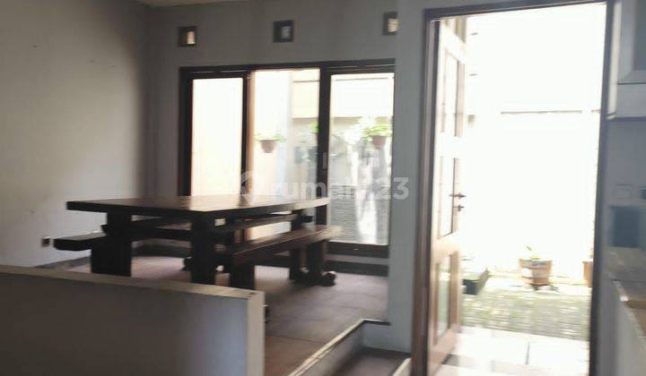 Rumah Bagus Unfurnished SHM di Taman Holis Indah 2, Bandung 1