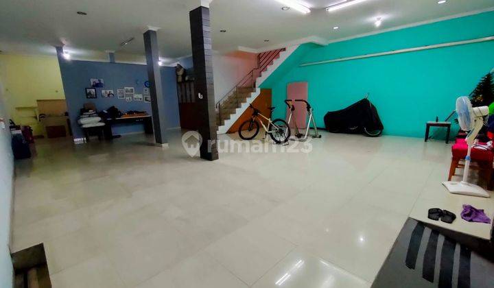 Rumah Bagus Unfurnished SHM di Pasir Salam, Bandung 2